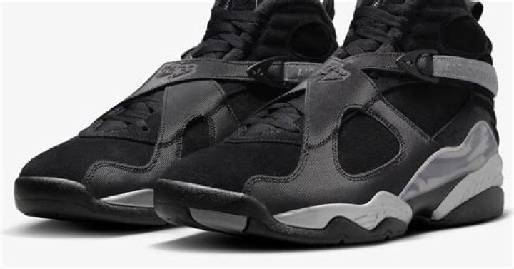 Air Jordan 8 Winterized “Gunsmoke” Receives Complete Photos