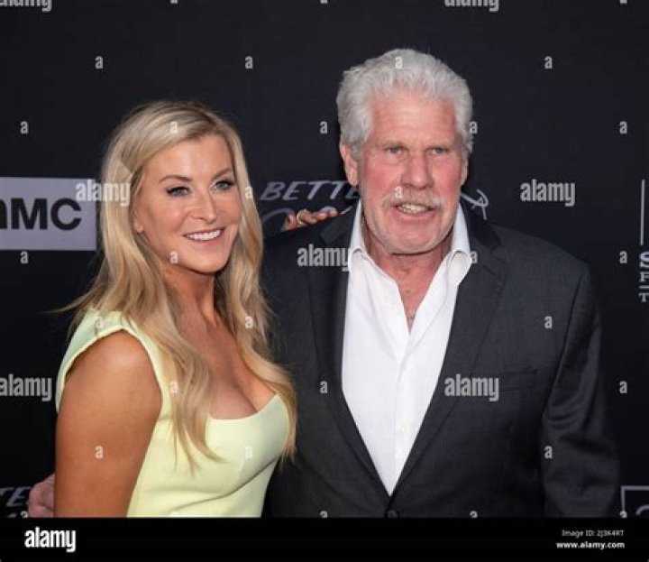Allison Dunbar Wiki (Ron Perlman's Wife) Bio, Age, Net worth, Husband, Parents, Kids, Height & More