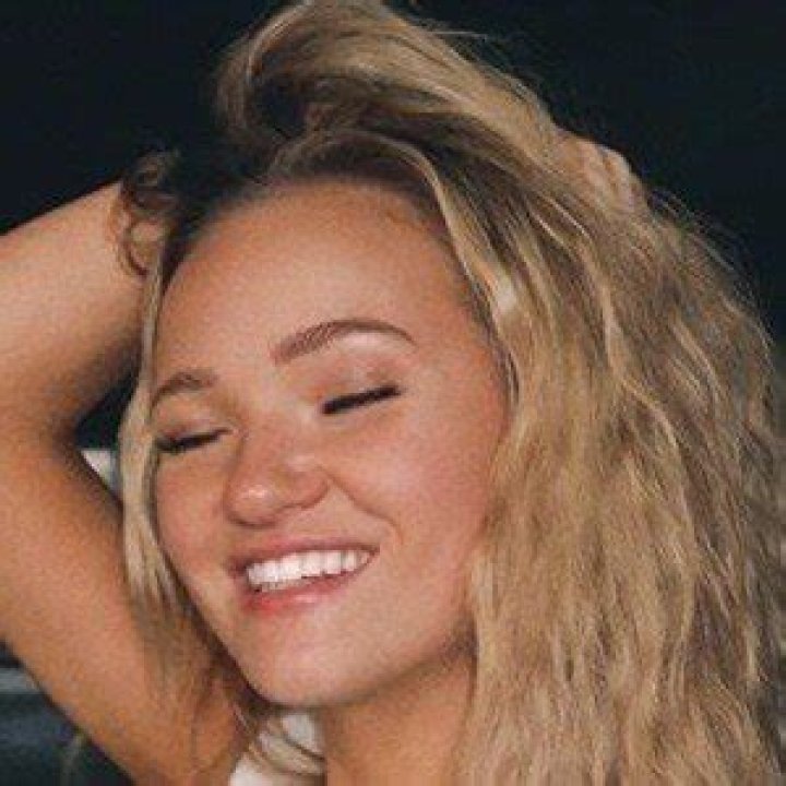 Alyssa McKay (TikTok Star) - Age, Birthday, Bio, Facts, Family, Net Worth, Height & More
