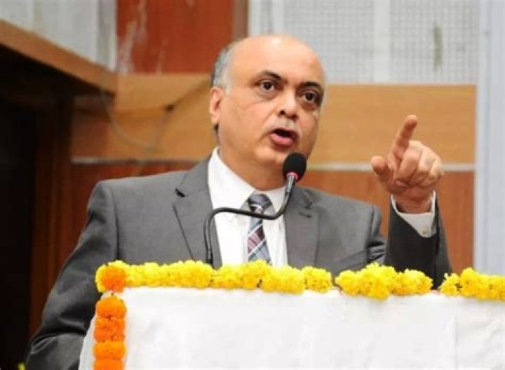 Amanullah Biography, Age, Height, Wife, Net Worth, Family