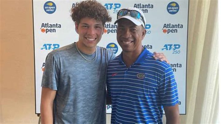 Ben Shelton (Tennis Player) - Age, Birthday, Bio, Facts, Family, Net Worth, Height & More