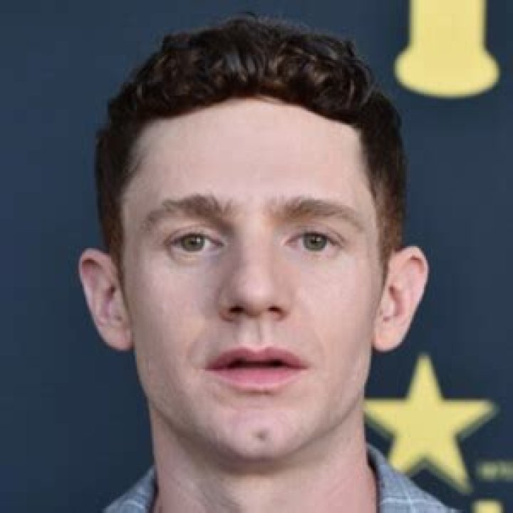 Chris Perfetti (TV Actor) - Age, Birthday, Bio, Facts, Family, Net Worth, Height & More