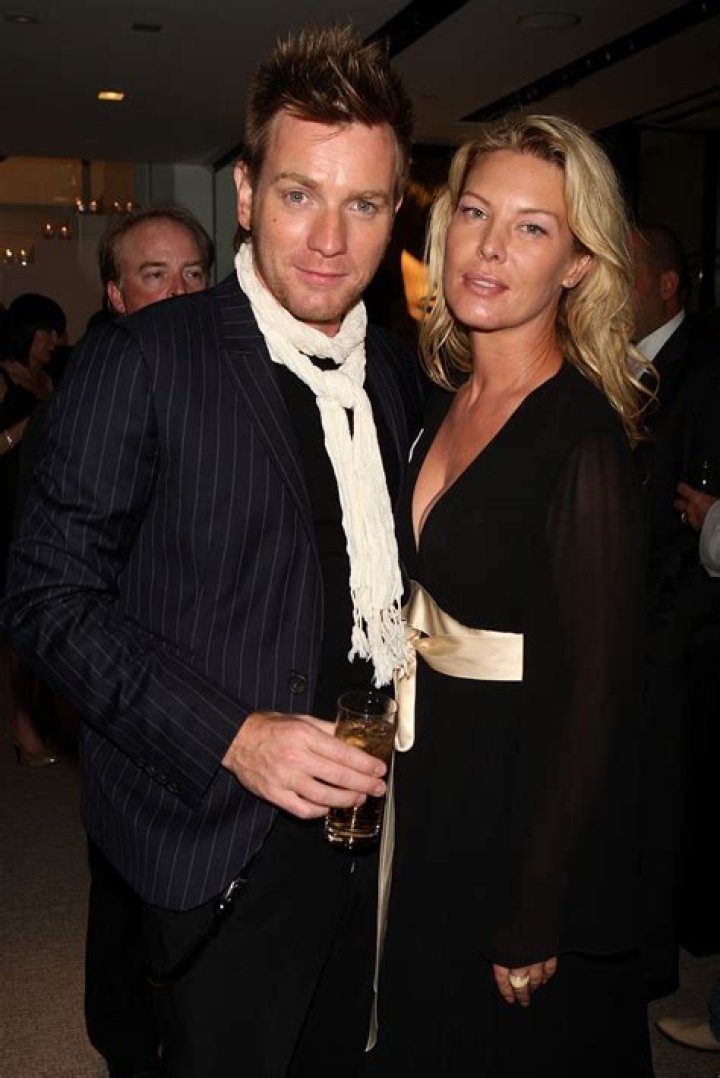 Deborah Kara Unger Biography, Age, Height, Husband, Net Worth, Family