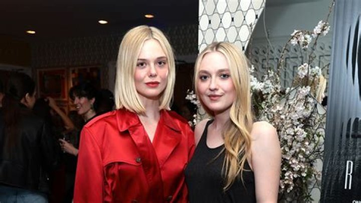 Does Elle Fanning have a boyfriend? – Celebrity.fm – #1 Official Stars, Business & People Network, Wiki, Success story, Biography & Quotes