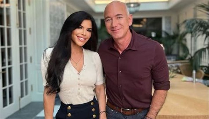 Feds Find Evidence Jeff Bezos’ Girlfriend Leaked His Nudes To Her Brother