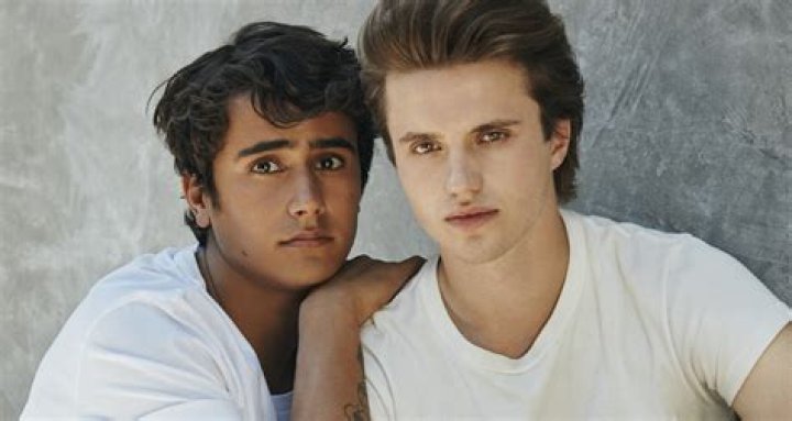 George Sear (TV Actor) - Age, Birthday, Bio, Facts, Family, Net Worth, Height & More