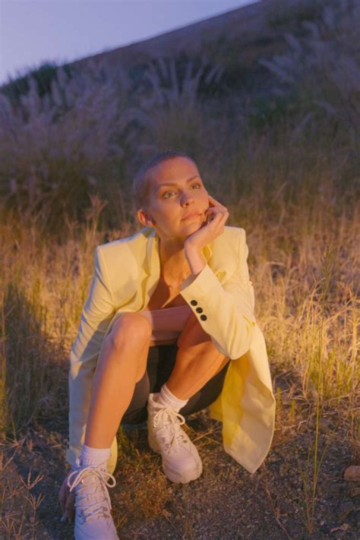 Hannah Brown ‘Guarantees’ She Would Be ‘Damn Entertaining’ as the Bachelorette