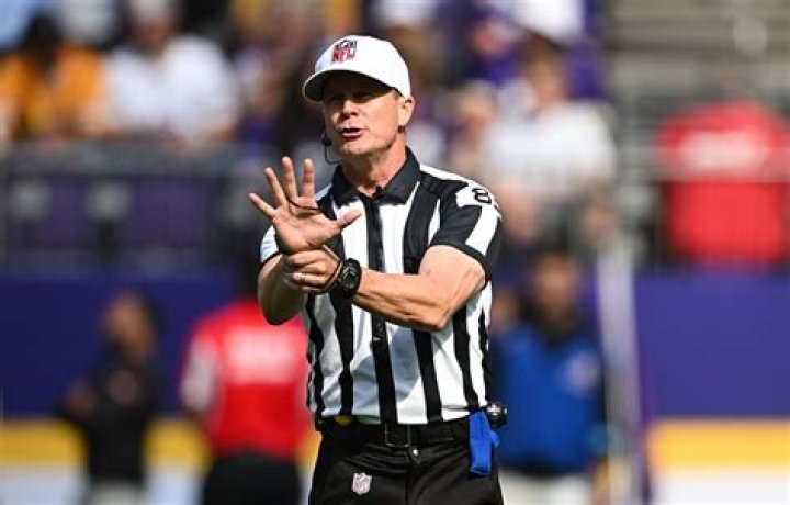 How much does an NFL referee make?