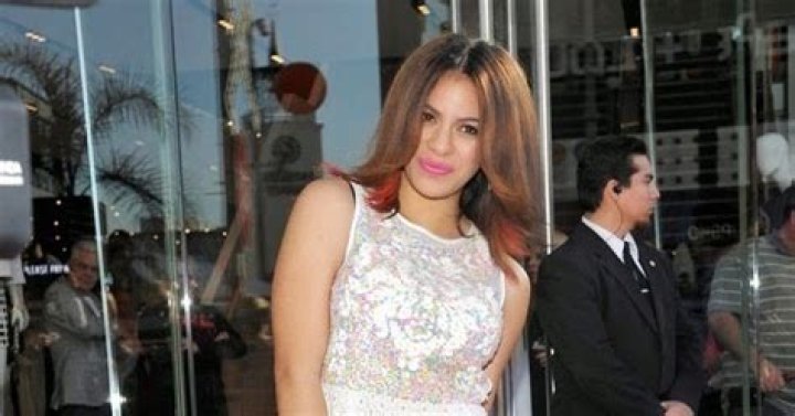 How tall is Dinah Jane Hansen