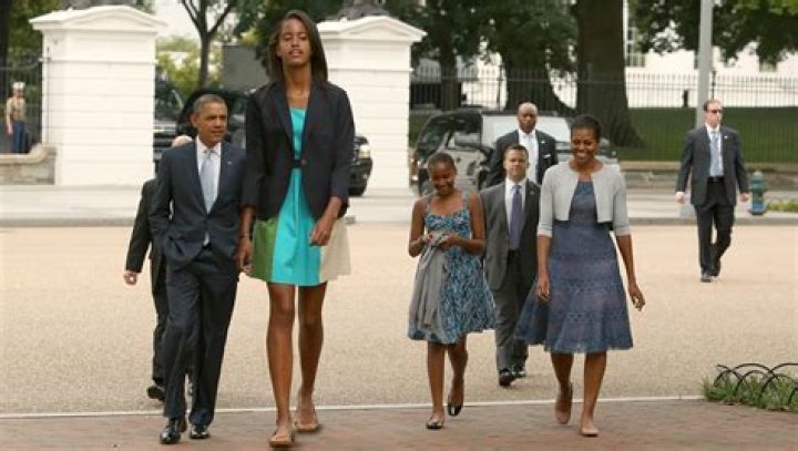How tall is Malia Obama