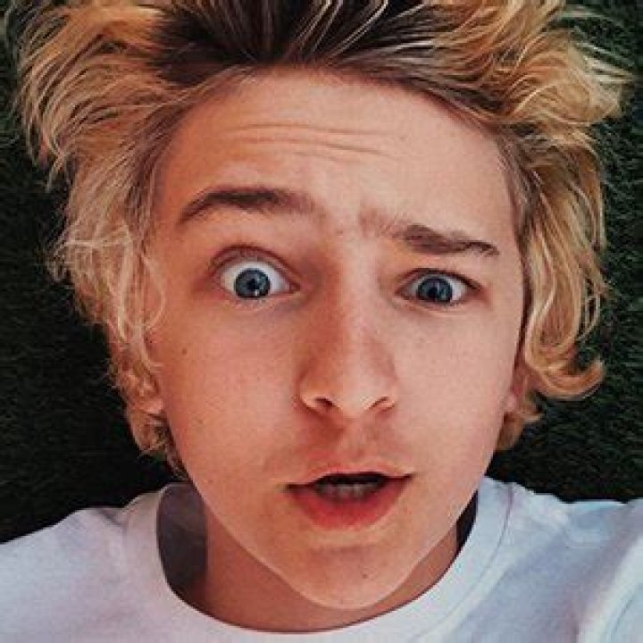 Hunter Pru (TikTok Star) - Age, Birthday, Bio, Facts, Family, Net Worth, Height & More