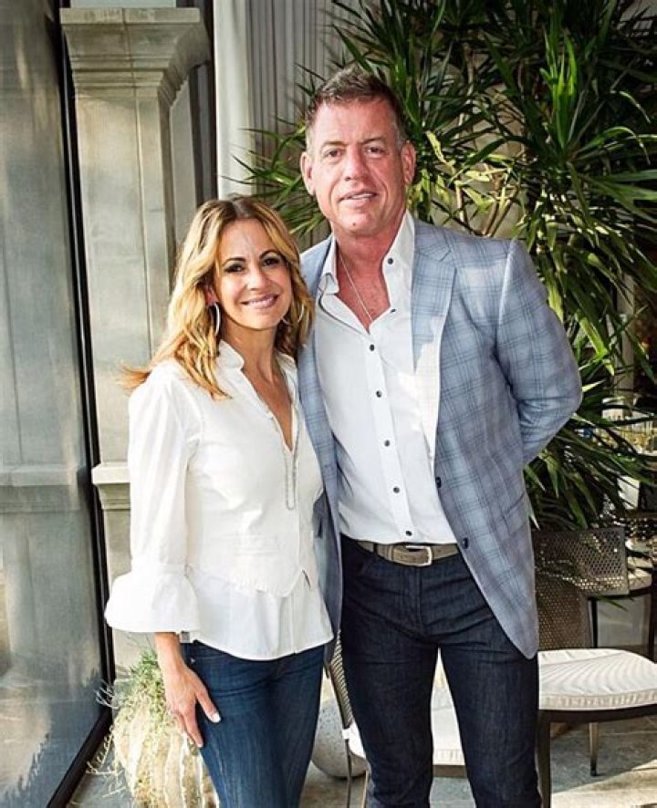 Is Troy Aikman still married to Catherine mooty?