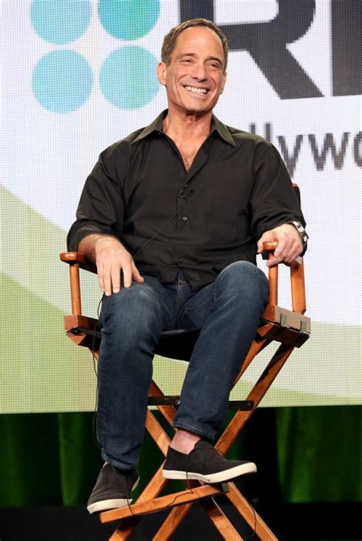 Janna Levin Biography, Age, Height, Husband, Net Worth, Family