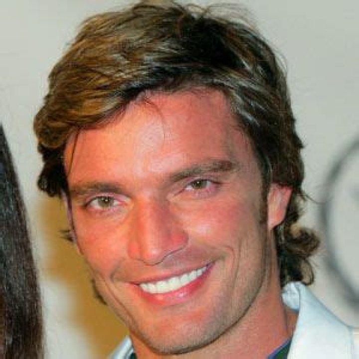 Julián Gil (Actor de telenovela) - Edad, cumpleaños, biografía, hechos, familia, patrimonio neto, altura y más