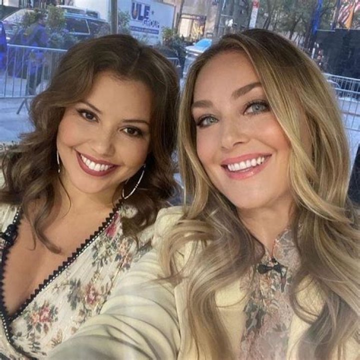 Justina Machado Wiki, Biography, Age, Height, Weight, Net Worth & Siblings