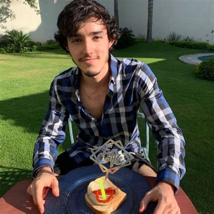 Kaki Hunter (Actriz de Cine) - Edad, cumpleaños, biografía, hechos, familia, patrimonio neto, altura y más