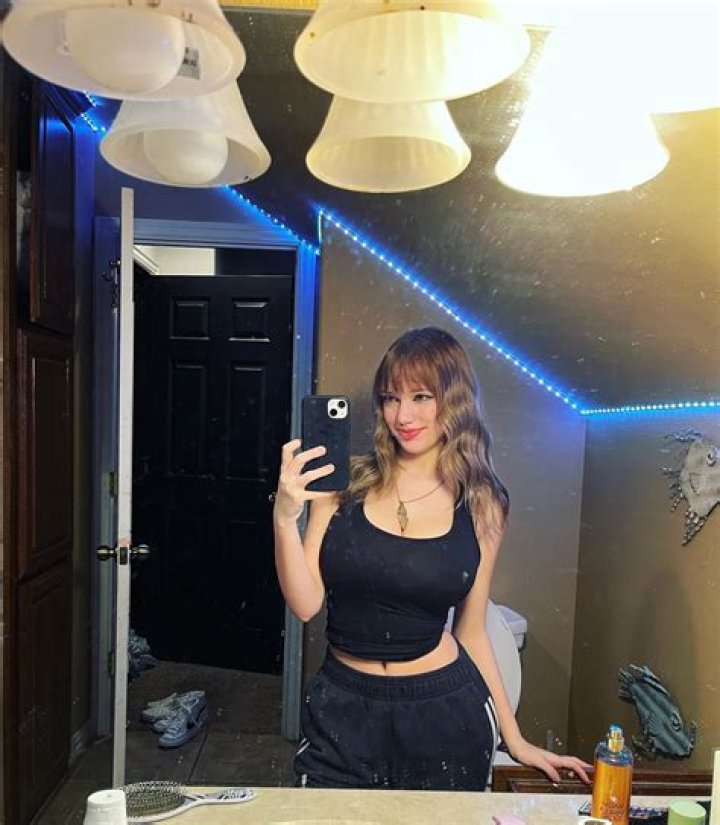 Mikah Lynn (TikTok Star) - Age, Birthday, Bio, Facts, Family, Net Worth, Height & More