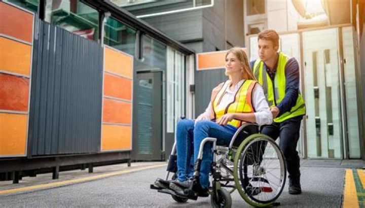 TerrifyingKardashian Sisters Scared They’ll Have to Evacuate During Devastating Calabasas Fire