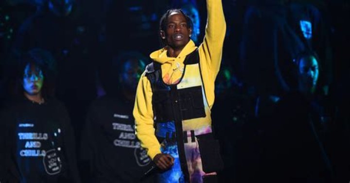 Travis Scott Debuts New Blond Hairstyle