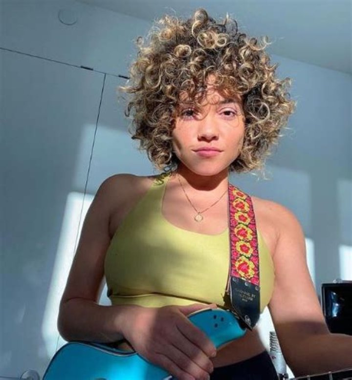 Who is Sophia Urista? Wiki, Biography, Height, Age, Girlfriend, Parents, Net worth, Ethnicity & More