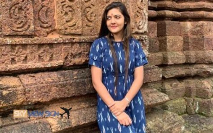 Who is Srushti Jayant Deshmukh? Wiki, Biography, Husband, Age, Caste, Family, Salary, Rank & More