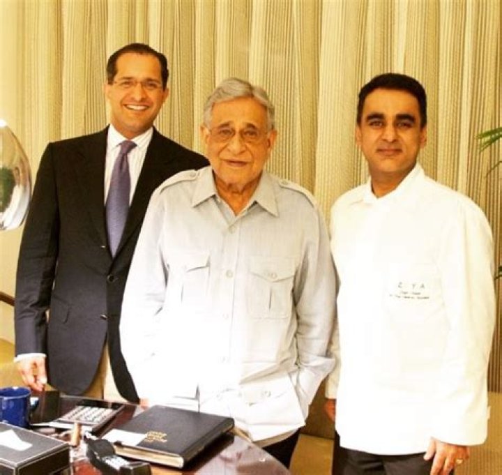 Who is Vikram S. Oberoi? Wiki, Age, Wife, Kids, Net Worth, Family, Education